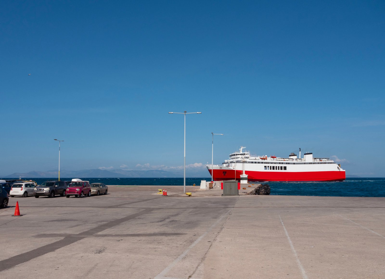 panoramic-view-port-rafina-with-ferries-tourists-greece